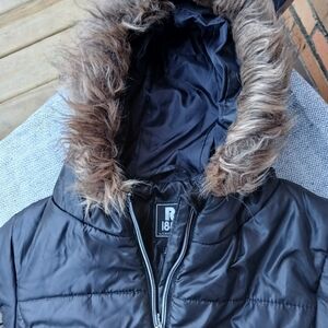 Stylish Black Kids Puffer Jacket with Faux Fur Hood